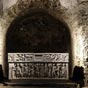 Dans la crypte de l'glise: Le sarcophage palochrtien  de Sainte Quitterie, en marbre blanc, est du IIIe ou IVe sicle et de facture rgionale (marbre de Saint Bat: il pourrait donc venir de Saint Bertrand de Comminges). Y sont sculpts en ronde bosse  Asame et Eve, le baptme de Jsus, le Bon Pasteur, Daniel et les lions , Lazare et, sur les cts, le songe et le naufrage de Jonas.Une dalle orne de lauriers provient d'un temple romain du dieu Mars antrieur.