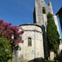 La position mme du clocher, au nord du choeur, est peu courante en Saintonge.