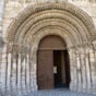 Le portail est sculpt sur le thme du 'Sermon saintongeais'.