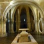 Choeur de l'glise basse et cnotaphe du saint