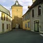 Porte fortifie en ogive au toit  lanterneau  Lembeye (que vous dcouvrez si vous avez opt pour la variante).