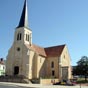 L'glise Saint-Vincent d'Ardentes date du XIIe sicle mais son style gothique rvle que l'difice a t trs remani au XVe. A l'intrieur, sur les clefs de vote, sont peints les blasons des grandes familles des alentours. 