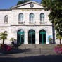 Les Grands Thermes de Bagnres-de-Bigorre se caractrisent, pour une grande part, par une architecture classique du XIXe sicle, utilisant de nobles matriaux tel que le marbre des Pyrnes. Le Palmarium offre un exemple de l'architecture caractristique de l're industrielle.Bagnres.