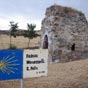 Au lieu-dit San Felices, 750 m avant Villafranca, au milieu des champsl'ancien monastre San Felix de Oca du IXe sicle  o aurait t inhum le comte Diego Porcelos qui contribua  repeupler Burgos.