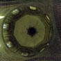 La coupole  la croise du transept masque l'emplacement de la tour octogonale. Il y a trois chapelles absidiales qui sont ddies  sainte-Anne, au Sacr Cur et  saint-Joseph.