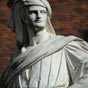 La statue Jacques Coeur se situe en face de son muse