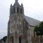 Sainte Solange, ce petit village honore la sainte patronne du Berry qui naquit au IXme sicle  Saint-Martin-du-Crot. Le clocher-porche, ouvert sur trois cts, et le portail sont les seuls lments romans rests intacts depuis la construction d'origine (XIIme sicle) de l'glise Sainte Solange.