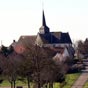 En ce dbut d'tape, le chemin historique de Saint-Jacques traverse les villages de Charentonnay, puis de Couy.