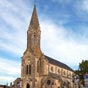 Captieux : L'glise actuelle Saint-Martin date de 1869 et a t restaure en 1970. De style nogothique, elle est compose dun long vaisseau central de cinq traves termin par une abside polygonale.