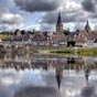 La Charit sur Loire : son abbaye, rorganise au XIme sicle, attirait nombreux voyageurs, plerins et pauvres. Connaissant l'hospitalit des moines, beaucoup venaient solliciter la 