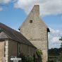 Villeneuve sur Cher : La Tour du XVIIIe sicle, btiment aux murs pais, avec un escalier en spirale et des fentres  appuis saillants. Elle appartenait aux Dames de la Visitation de Bourges en 1791.