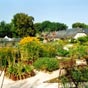 Le festival des Jardins se prsente comme tant un panorama tonnant de ltat de la cration paysagre dans le monde. Les jardins prsents  chaque dition (une vingtaine) sont les laurats du concours international organis en amont par le Festival. En vingt saisons, ce sont prs de cinq cents jardins qui ont t crs, prototypes des jardins de demain.  ct des jardins, les visiteurs peuvent galement dcouvrir le vallon des Brumes, le jardin de mditation, le sentier des Fers Sauvages et les jardins d'enfants.