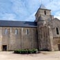 C'est en 1801 que l'difice connut un destin peu banal. Il fut transform en prison pendant prs d'un sicle et demi , perdant ainsi toute vocation religieuse. Les prisonniers ont laiss de nombreuses traces de leur passage , sous forme de graffiti gravs sur les portes et les murs....