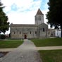 Le style de l'glise est intressant, avec ses votes en berceau bris et ses chapiteaux aux thmatiques rares.