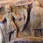 A l'intrieur sur les chapiteaux, on peut admirer : un Christ enseignant, un combat de chevaliers et de fantassins, des oiseaux antithtiques. Une dalle carolingienne a t remploye dans le transept. Le Chevet est appuy sur huit contreforts et orn d'arcatures en plein cintre.
