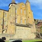 Vue partielle de l'abbatiale depuis le clotre.