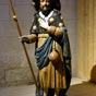 Cette belle statue en bois du XVIIme sicle se trouve en l'glise Saint Jacques de Chtellerault. Elle reprsente le saint en habit de jacquet (remanie au XIXme sicle). 