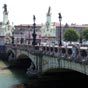 Le pont Mara Cristina, avec la gare du Nord.