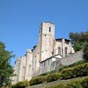 Montral: L'glise gothique Saint-Philippe-et-Saint-Jacques du XIIIe sicle, en partie fortifie,  l'aspect assez imposant. Elle a t restaure au XVIIe sicle. Elle possde une mosaque gallo-romaine. Reste d'un beau portail gothique qui n'a plus, malheureusement, ses sculptures. L'glise est aussi dsigne dans des publications sous le nom d'glise Sainte-Marie ou Notre-Dame.