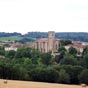 Montral et son glise Saint Philippe et Saint Jacques nous accueille!Cre en 1255 sur un peron rocheux contourn par l'Auzoue, elle est la premire bastide gasconne. Selon un plan quadrill, les rues mnent  la place centrale aux arcades et maisons  pans de bois o l'on dcouvre l'glise gohique en partie fortifie. 