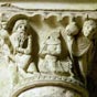 Eglise Notre-Dame de Gargilesse : La tentation du juge appartient aux cent vingt-neuf chapiteaux qui captivent notre regard. On retrouve le bestiaire fantastique et symbolique o se cotoient centaures et oiseaux. Cette glise offre galement de nombreuses scnes de l'Ancien et du Nouveau Testament.