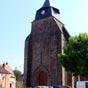Eglise Saint-Etienne-Saint-Paxent de Cluis-Dessous. Elle a t didie au XIIe sicle en grs et granit. Ensemble imposant  l'austrit toute cistercienne.