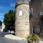 Grabels, une ancienne ville fortifie... Pendant prs de quatre sicles, Grabels tait protge par une paisse muraille, qui ft en partie dtruite, comme l'glise, en 1621 et 1622. La date de construction de cette fortification se situe aux alentours de la fin du XIIIe sicle, mais l'on ne connat pas la date exacte.