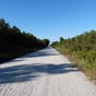 Aprs le macadam voici le chemin gravillonn et poussirieux!