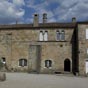Le Prieur de Saint Michel de Grandmont (4 km aprs Usclas-du-Bosc):  Ce prieur est un des mieux prservs des monastres de l'Ordre de Grandmont, ordre religieux fond vers 1076 dans la rgion de Limoges par l'ermite tienne de Muret (v.1050-1124), fils d'un Vicomte de Thiers1. Le prieur Saint-Michel fut fond en 1259 par Guillaume de Cazouls, vque de Lodve de 1241  1259. Aprs la dissolution de l'Ordre en 1772, le prieur Saint-Michel fut rattach  lvch de Lodve, mais deux moines continurent  y vivre jusqu' leur mort en 1785. Aprs la Rvolution, le prieur devint une exploitation agricole, proprit de la famille Vitalis de 1849  1936. tienne Vitalis restaura les btiments et produisit du vin. En 1957, le prieur fut achet par la famille Bec. Class monument historique en 1981, il fut ouvert au public.