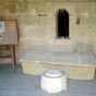 Hagetmau : Entre de la crypte de Saint-Girons. Elle est accessible par l'ancienne entre de l'glise qui se situait, par le pass sous le choeur de l'abbatiale aujourd'hui totalement disparue.