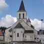 L'glise saint-Pierre-et-Saint-Paul est un des plus anciens monuments religieux du Poitou. Cet difice offre,  l'instar de celui de Civaux, un exemple de construction pr-romane rutilise  l'poque romane. Il est mme probable qu'une partie des pierres les plus anciennes proviennent d'difices gallo-romains, alors, en ruine.