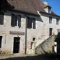 Chteaumeillant : muse Emile Chenon (logis XIVe-XVIe)-  Le muse archologique mile-Chnon est un muse labellis muse de France, situ  Chteaumeillant, dans le dpartement du Cher, et consacr tout particulirement  l'archologie gauloise et gallo-romaine dont la commune a livr de nombreux tmoignages. Le muse est rput pour son importante collection d'amphores dont les dates de fabrication couvrent plusieurs sicles, et de nombreux objets de poteries gauloises et gallo-romaines.