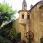 La Chtre : Puits gothique. Situ dans la cour de la maison occupe autrefois par le Bureau des Hypothques, entre la place du Docteur-Vergnes, la rue Notre-Dame et la rue d'Enfer, aujourd'hui proprit prive, ce puits est un trs bel exemple de style Louis XII.