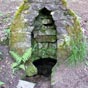 Bussire-Galant : La fontaine  dvotion de Courbefy.