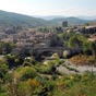 Lagrasse : le nom, pour les uns, driverait d'un dnomm Crassus; pour les autres il serait d  la terre fertile (grassa) de la contre, ce qui n'est pas incompatible : On admet bien que la richesse du terroir ait incit Crassus  y difier sa 