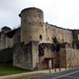 La Role : Chateau des Quat'Sos. Il fut fortifi  la fin du XIIe sicle. Assig en 1345, il fut, finalement, en partie dmantel en 1629 sur ordre du Cardinal de Richelieu. Aujourd'hui trois tours subsistent en l'tat dont celle du sud-ouest nomme la Thomasse.
