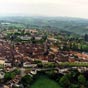Vue sur Saint-Lonard-de-Noblat. Sur la Via lemovicencis, et juste aprs la basilique Sainte-Madeleine de Vzelay, Saint-Lonard-de-Noblat constituait une tape majeure.
