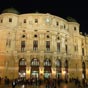 Le Teatro Arriaga est un btiment tonnamment beau. Inspir de l'Opra de Paris, il est l'uvre de l'architecte municipal Joaqun Rucoba et fut inaugur en 1890. En 1902 il a reu le nom d'Arriaga en hommage au musicien de Bilbao, Juan Crisstomo Arriaga, connu comme le 