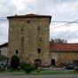 Lezama : Maison-Tour; les nombreuses maisons solaires et les tours de ligne qui ont t bties dans leur juridiction rvlent des fortes racines mdivales.