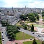 Limoges : Le centre-ville et le Champ de Juillet situ au pied de la gare des Bndictins. D'une superficie de 4 ha, il fut cr au XIXe sicle pour servir de terrain de manuvre militaire. Dot d'un nom n d'une confusion entre Champ de Mars et la Monarchie de Juillet, il est orn de nombreuses statues. 
