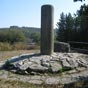San Roman da Retorta: La borne milliaire. Elle tait ralise en pierre locale et sous forme de colonne monilithique, portant une inscription destine  marquer les distances sur le trac des principales voies romaines d'italie et des provinces romaines. 