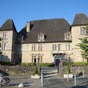 Maulon:Le chteau d'Andurain a t difi  la fin du XVIe sicle par Pierre de Maytie. Le logis rectangulaire cantonn de pavillon est orn de fentres  meneaux et de lucarnes ouvrages de style Renaissance (M-H en 1925) il est partiellement class.