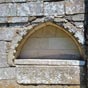 Melide: Proche du portail l'glise Santa-Maria on recense des niches en ogive qui devaient abrier des des sculptures.