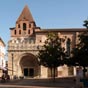 L'abbaye Saint-Pierre de Moissac fait lobjet dun classement au titre des monuments historiques par la liste de 18401. Elle est galement inscrite au patrimoine mondial de l'UNESCO au titre des chemins de Saint-Jacques-de-Compostelle en France depuis 1998.Elle se caractrise par l'un des plus beaux ensembles architecturaux franais avec ses extraordinaires sculptures romanes.