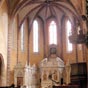 La nef a conserv une partie de son mobilier, dont une Vierge de Piti de 1476, une charmante Fuite en gypte de la fin du xve sicle, ainsi qu'un admirable Christ roman du xiie sicle, et enfin une Mise au tombeau de 1485. Le chur est entour d'une clture en pierre sculpte, du xvie sicle, derrire laquelle on a dgag une abside carolingienne. Stalles du xviie sicle.