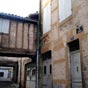 Mont de Marsan : La rue des Arceaux, une ancienne ruelle en plein centre-ville.