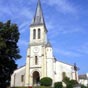 L' Eglise Saint-Jean-Baptiste porte en elle les traces de plusieurs remaniements. La partie la plus ancienne remonte  l'poque romaine. L'glise a par la suite t fortifie pendant la guerre de cent ans, par l'amnagement d'une pice haute, dont on peut reconnatre les vestiges dans les meurtrires perces sous la toiture du chevet.