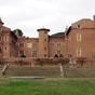 Nous parvenons, au terme d'une tape volontairement courte,  Pibrac et dcouvrons le chteau des comtes, belle btisse Renaissance de pierre et de brique, construite vers 1540 par Pierre Dutaur de Pibrac. Nous rserverons une partie de la journe du lendemain pour dcouvrir les richesses du patrimoine de Pibrac et s'lancer ensuite vers l'Isle-Jourdain, notre nouvelle tape!