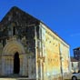 Chancelade : La chapelle Saint-Jean appartient  l'abbaye de Chancelade fonde au XIIe sicle. Le site comprend l'glise paroissiale Notre-Dame, la chapelle Saint-Jean, le logis de Bourdeilles, le logis de l'Abb ainsi qu'un moulin actionn par l'eau de la Beauronne, qui traverse le domaine.