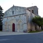 L'glise Sainte-Eulalie est une glise romane du xiie sicle, btie entre le xie et le xiie sicle, en plein Moyen ge, priode probable de l'dification du village. Cette glise se trouvait tre autrefois sur la voie romaine reliant les villes de Pons et de Saintes.  une crypte ossuaire est prsente sous l'autel de l'glise. Des spultures antiques ont t mises  jour aux environs de l'difice et certaines d'entre elles, dit-on, ont t retrouves en position debout.